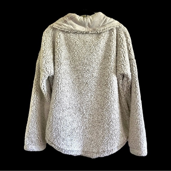 MAURICES, COWL NECK, SHERPA PULLOVER. LIGHT GREY WITH PLAID COWL. SIZE L - Picture 4 of 8